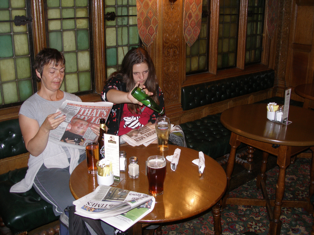 pint at harrods.jpg - OLYMPUS DIGITAL CAMERA